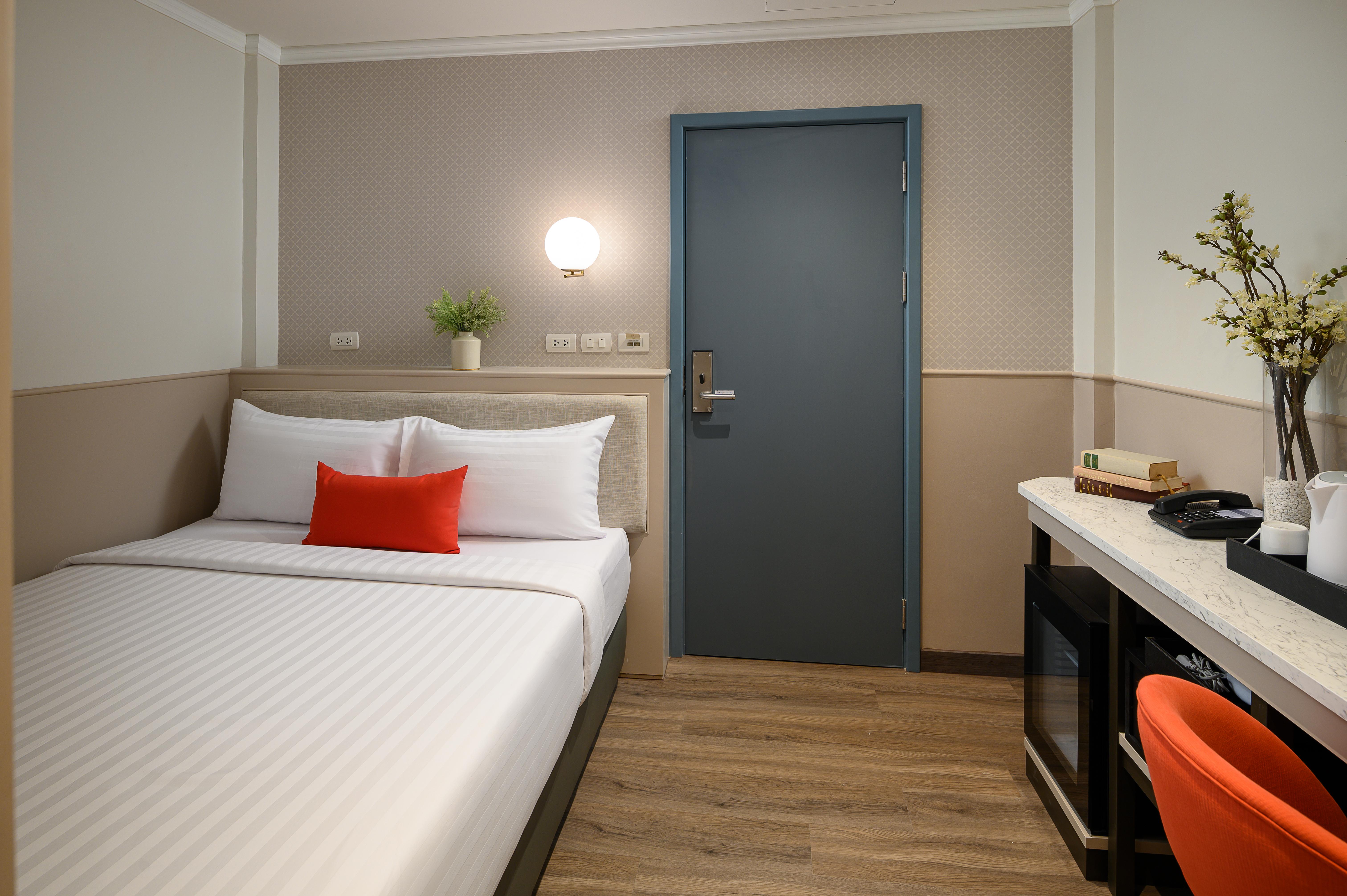 Отель The Mulberry Khaosan Road 3*